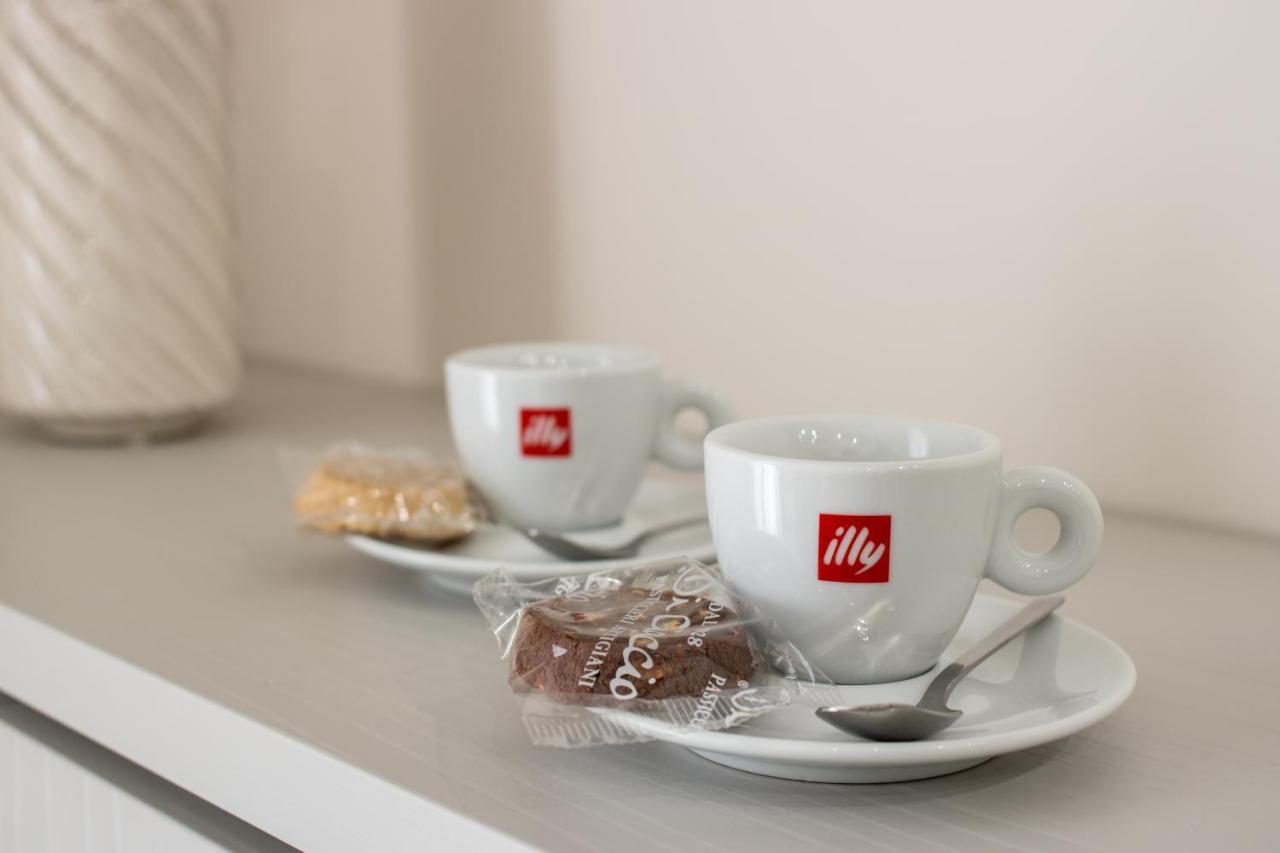 Hispirya Rooms Terracina Buitenkant foto